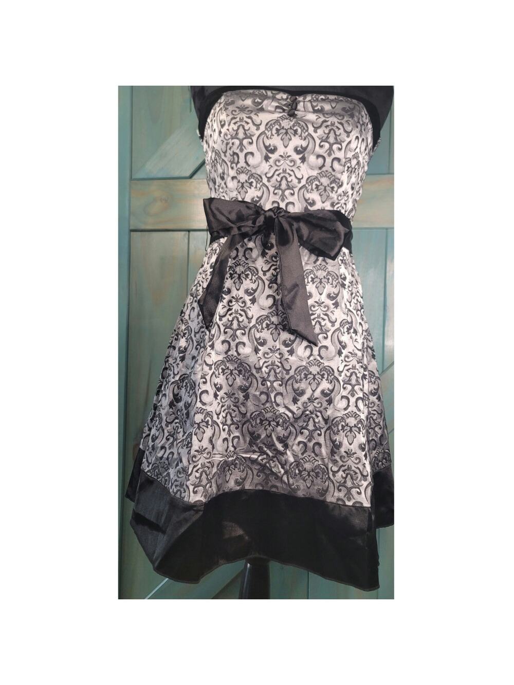 Speechless Junior Strapless Formal Dress Black & Silver Floral Damask Bow Waist